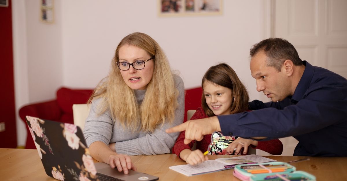 Granice z miłością: jak mądrze stawiać dziecku zasady, które naprawdę działają