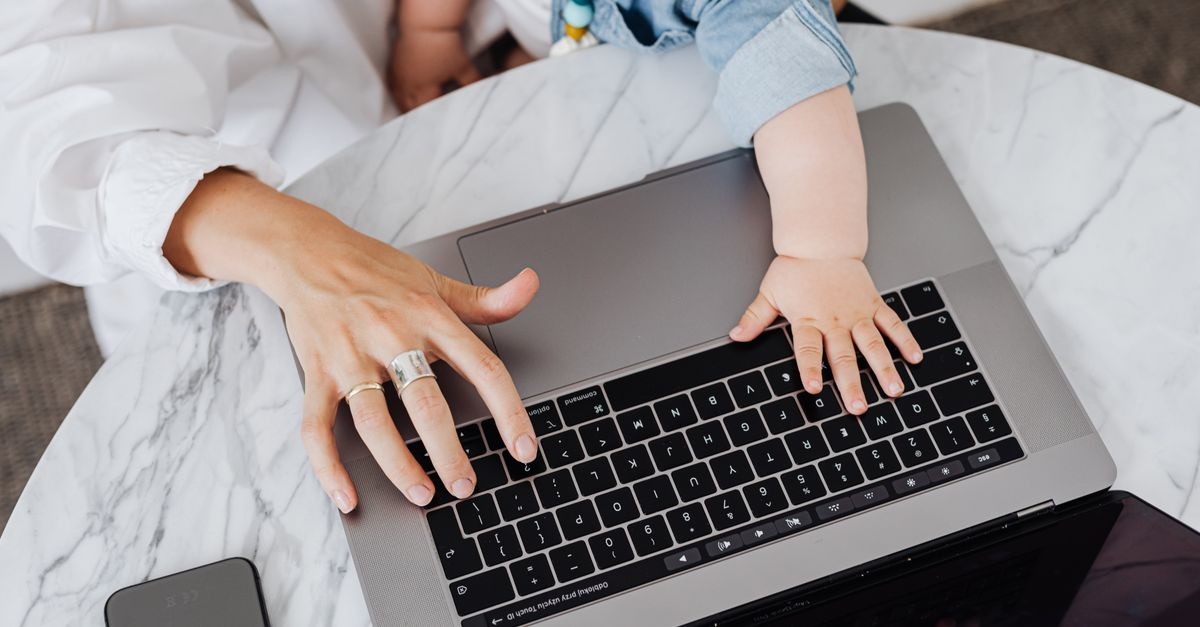 Mama i praca w duecie: sprawdzone sposoby na pogodzenie macierzyństwa z karierą bez poczucia winy
